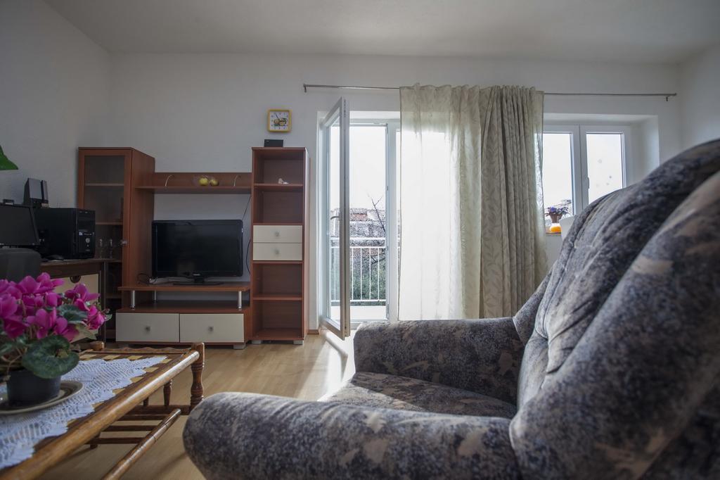 Apartments Dino Makarska Rum bild